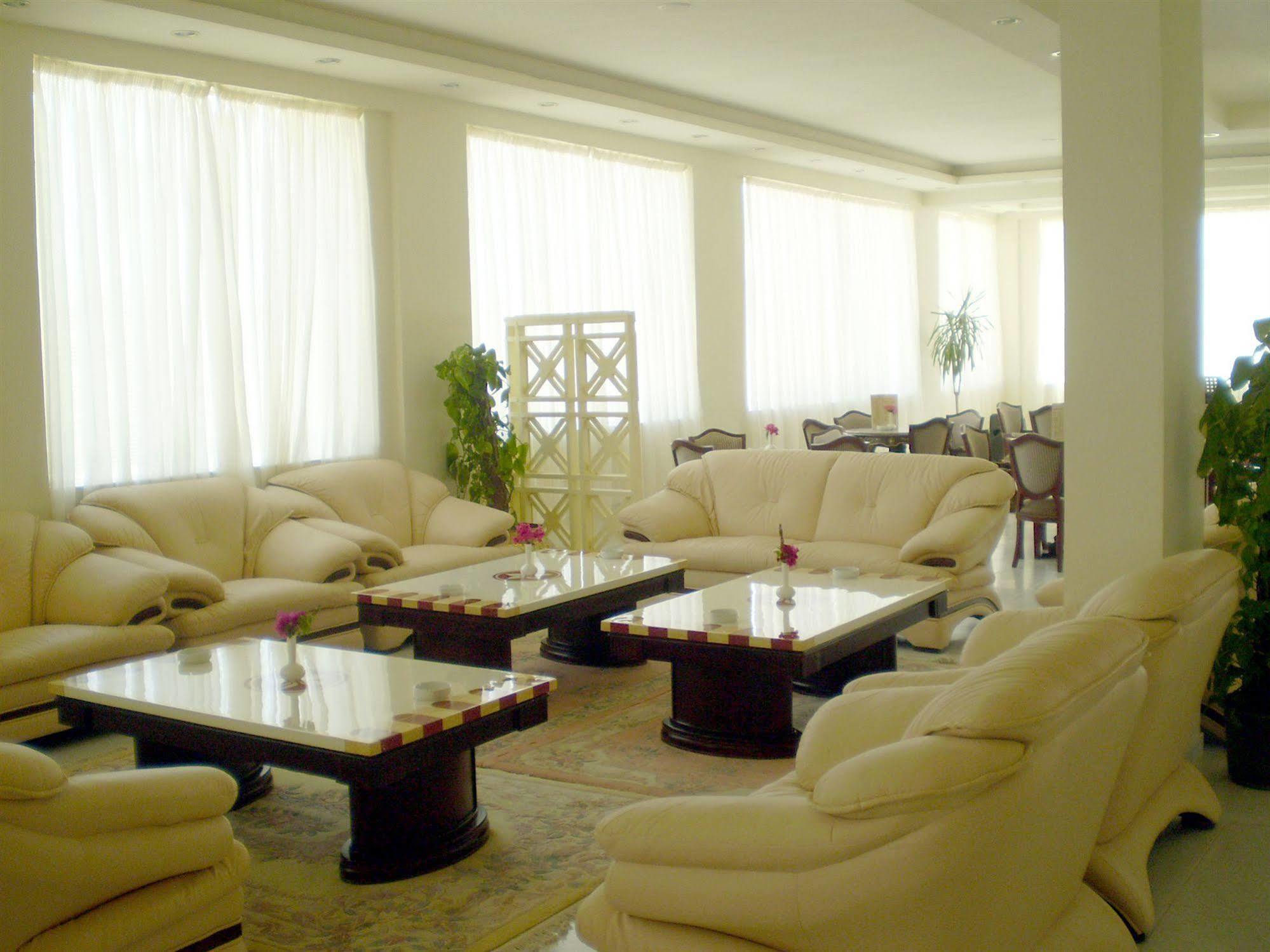 Golden 5 Sapphire Suites Hotel Hurghada Esterno foto