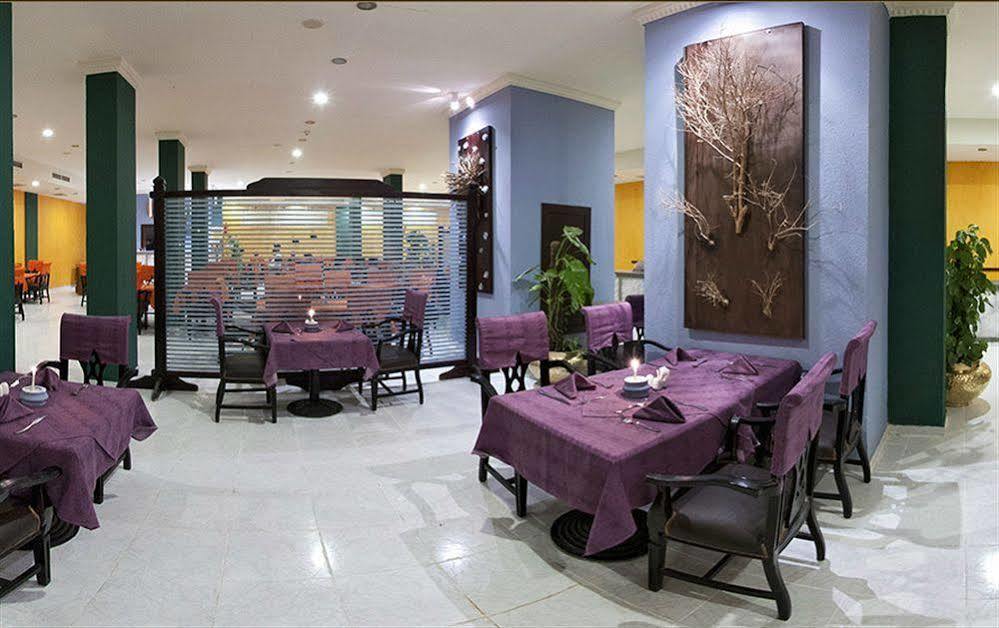 Golden 5 Sapphire Suites Hotel Hurghada Esterno foto