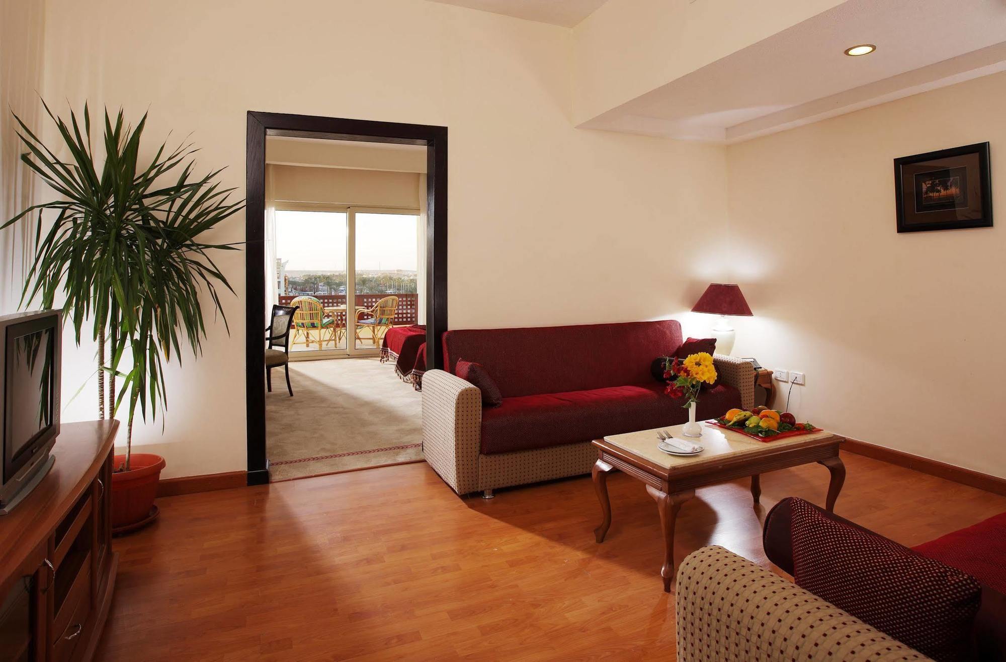 Golden 5 Sapphire Suites Hotel Hurghada Esterno foto